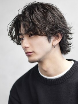 フィフス トウキョウ (fifth TOKYO) 波巻きスパイラルパーマツイストスパイラルパーマセンターパート