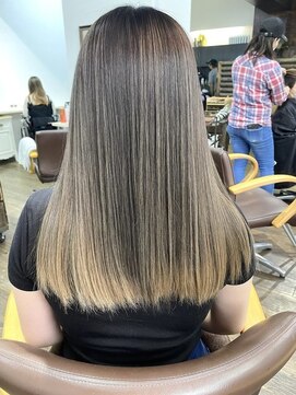 ユートピア(U topia) バレイヤージュ/シルバーカラー/ミルクティーベージュ