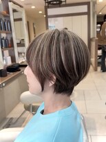 アッシュ 大泉学園店(Ash) 【白髪ぼかし筋感ハイライト】ショートボブ