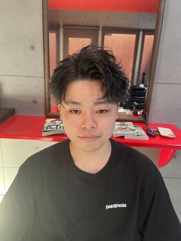ラディアンスニーロクキュー(Radiance269)の写真/【朝～夜遅くまで営業☆】仕事終わりにも通いやすく、ビジネスシーンもさりげなくお洒落に決まるパーマが◎