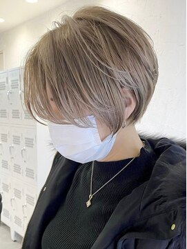 エリマ 武蔵小杉(elima) 武蔵小杉大人ショート前下がりボブ白髪ぼかしハイライト30代◎