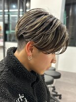 ハイライトセンターパートメッシュダブルカラーツーブロック