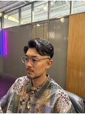 センターパートスキンフェード