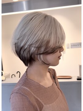 アンドソー 池袋(&so.) ハイトーンカラー/ホワイトブロンド／レイヤーカット/池袋