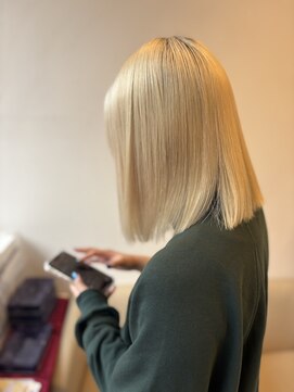 アッシュ 亀戸東口店(Ash) ホワイトブロンド