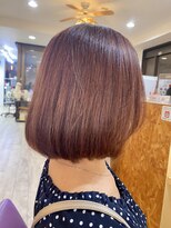 イソラブル(ISOLA-blu)&nbsp;大人可愛いピンクベージュ白髪ぼかしボブ