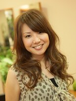 コース(CORS)&nbsp;やわらかウェーブでつくる大人カワイイパーマスタイル