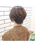 【sketcH.お客様ヘア】ハイライトデザイン × 奥行きショート