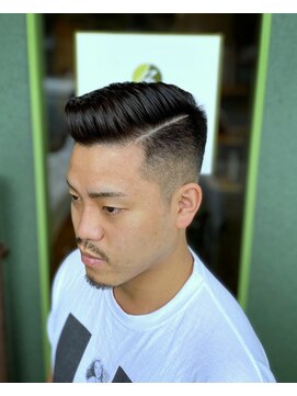 バーバーバー ナカノ(BARBER BAR NAKANO) 30代 ポンパドールスタイル