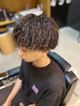 フランクスバーバー アンド ビアークラブ(FRANK'S BARBER and BEER CLUB) ツイストスパイラルツーブロックマッシュ