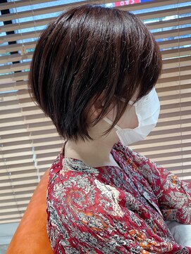 セラ バイ ユーレルム(SerA by U-REALM) 束感美人ショート　担当　佃