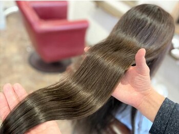 ヘアーアンドアイラッシュ チェイン(HAIR&EYELASH CHAIN)の写真/髪質を改善して自分史上最高のツヤ髪に♪ミルボン認定のヘアケアマイスターが扱いやすい髪質に導きます☆
