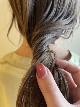 ロロ(ro-ro) 【恵比寿ro-ro】ブリーチカラー×ミルクティーベージュ