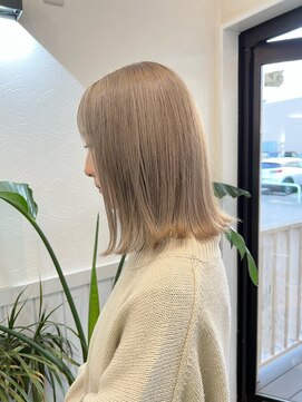 タップ(TAP) TAP(タップ）金沢　ハイトーン　ミルクティベージュ