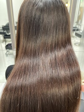 エスカーラ 表参道(THE ESCALA) @aidaman321 髪質改善/髪質改善縮毛矯正/髪質改善トリートメント