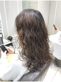 くるくる質感が可愛いウェーブパーマスタイル (銀座)