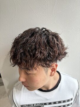 グラフ 立川(Graph.) ツイスパメッシュツーブロックメンズカットパーマ