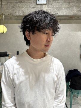 ゼスト リル 新宿(ZEST lill) 塩澤太一 シャドウパーマ 癖毛風 無造作パーマ 新宿