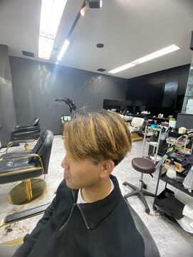 アローズ 久留米店(arose) アップバング。刈り上げ。メンズカット