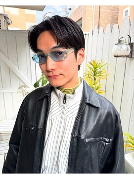 アデ オモテサンドウ(ade omotesando) 大人な雰囲気漂うハンサム爽やかメンズショート