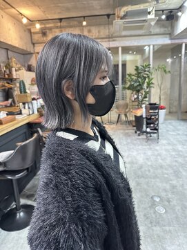 シールドヘアー 沖縄 新都心(C'LD Hair) 那覇/新都心/おもろまち/シルバーアッシュ/グレー/レイヤーボブ