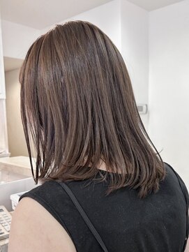 マルケ ドゥ マッシュ(MaruQuee de mashu) 透明感カラー/大阪梅田/レイヤーカット/ブリーチ/ダブルカラー