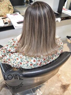 ルーヴェ(LOWE) ナチュラルバレイヤージュとミルクティー