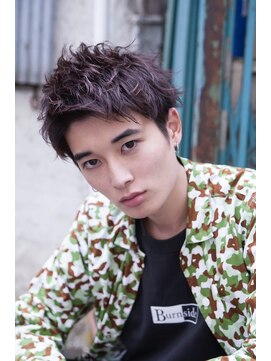 アメリ 新宿(Ameri) Ameri モテアップバングショート　刈り上げ　【新宿】