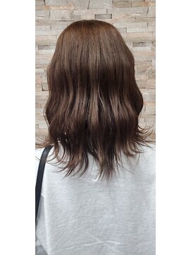 コモド ヘアー メイク(comodo hair make) 波巻きロングボブ