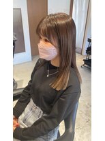 グロー(glow)&nbsp;ぱつっとミディアムヘア