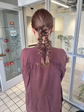 ウム(umu.) ヘアアレンジ