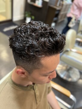 オムヘアーバイグルーマーズ(HOMME HAIR by GROOMER/S) 宮城リョータ風・フェードパーマ・ハードパーマ・hommehair2櫻井