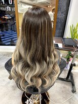 フツーロ 栄(FUTURO) プルエクステ