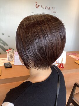 ヴィヴァーチェイルソーレ(VIVACE ilsole) 30代40代髪質改善カラーミルフィーユ透明感耳掛け小顔