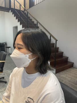 ビーヒアナウ 野々市市役所前店(BE HERE NOW N゜04) シルバーインナーカラー