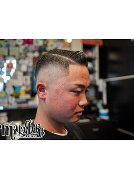 ヘアーサロン宮武 サイドパート×スキンフェード