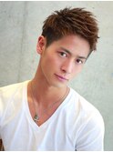 Tシャツ1枚でキマるショートスタイル刈り上げツーブロック