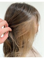 ケー 北千住(K.)&nbsp;インナーカラーミルクティーベージュ Wカラー【北千住髪質改善】