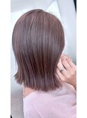 くびれヘアラベンダーベージュのつやさらボブ