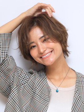 シェノン 赤羽店(CHAINON) ゆるふわカールマッシュショートセンターパートスタイル北区赤羽