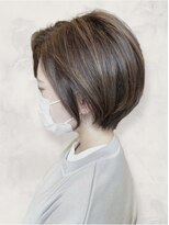 ビビ バイ マグ 岡谷店(bivi by Mag)&nbsp;40代50代小顔◎白髪ぼかしハイライト×ひし形ショート