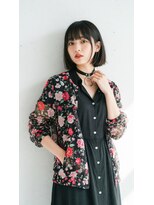 コートフィールエー(CO_T feel.a)&nbsp;ラインが際立つ黒髪モードなミニボブ