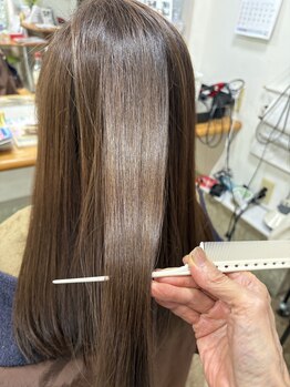 美容室ピュアの写真/髪質改善メテオトリートメントで極上の艶と質感を体感！大人女性の髪悩みに寄り添う至福のサロン◎