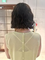 エミス バイ メルト 吉祥寺(emis by melt)&nbsp;[石川]吉祥寺ボブパーマ切りっぱなしボブ地毛風カラー暗髪20代