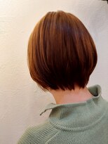 タエビスアリッサム(Taebis Alyssum) スッキリショートボブ(イルミナカラー、春スタイル)