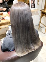 リアンバイアリュール(Lian by Allure)&nbsp;【Lian by Allure】小田桐 潤 ホワイトシルバーカラー