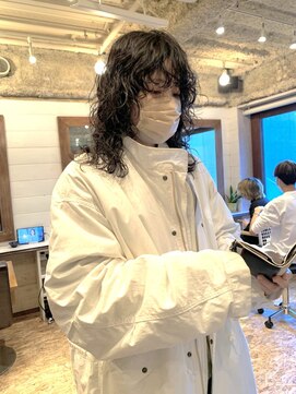 ラレイ ハラジュク(Lalei harajuku) ＊ミディアムウルフ×スパイラルパーマ/ウルフカット