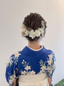 コバルト(Cobalt) 20代30代結婚式お呼ばれ成人式卒業式シニヨンヘアアレンジ
