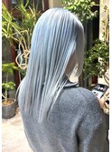 ペールブルーシルバーホワイト水色ハイトーンケアブリーチ髪色