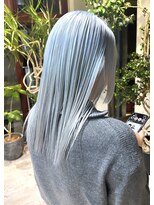 ヲタク(wotaku.)&nbsp;ペールブルーシルバーホワイト水色ハイトーンケアブリーチ髪色